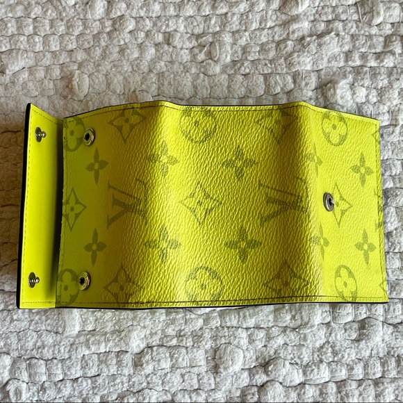 2019 Louis Vuitton Jaune Taigarama Discovery Mini Trifold Wallet - Picture 12 of 16